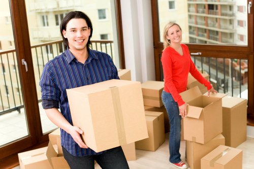 Loading furniture and boxes for a fast local move